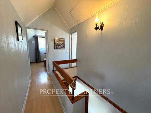 Cómoda Y Amplia Casa En Venta, Lomas De Mirasur.