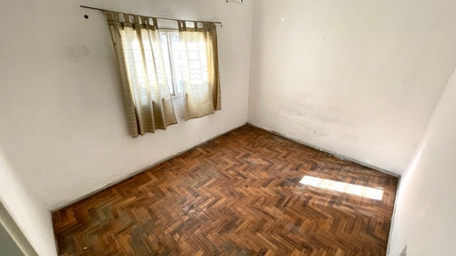 Imagen 7 de 14 de Departamento Tipo Casa En Venta En Lanus Oeste
