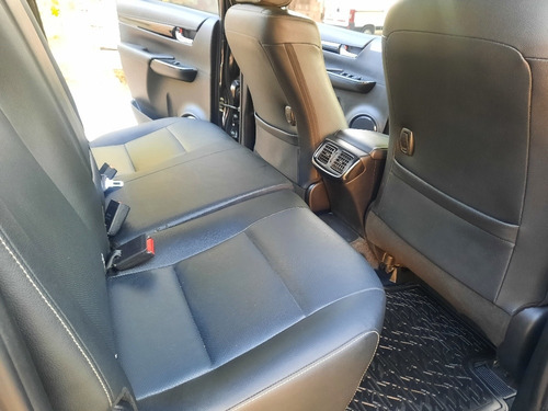 Imagen 15 de 16 de Toyota Hilux 2019 2.8 Cd Srx 177cv 4x4