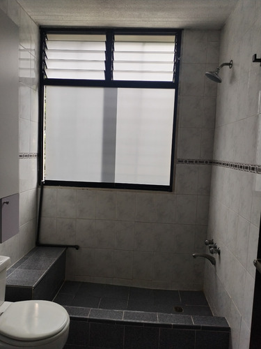 Alquilo Apartamento En Las Palmas. Desocupado 3h/2b/1p