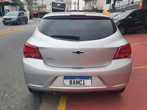 Imagem 2 de 15 de Chevrolet Joy 2021 1.0 Black 4p 6 Marchas