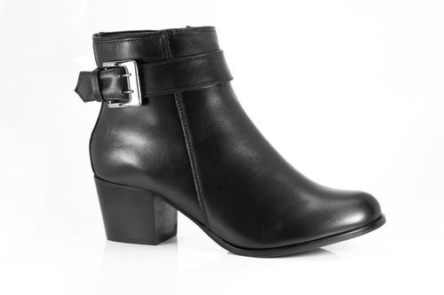 Imagem 1 de 7 de Bota Feminina Bico Redondo Fivela Couro Legítimo De Carneiro