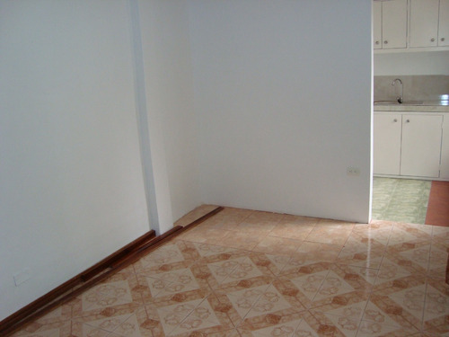 Imagen 6 de 9 de Pieza Con Bano Y Cocina