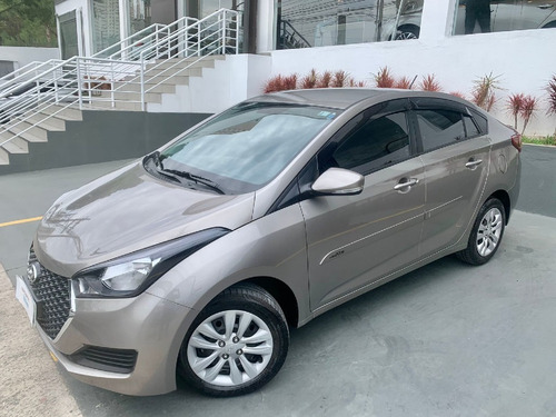 Imagem 3 de 10 de Hyundai Hb20s 1.6 Comfort Plus 16v Flex 4p Manual