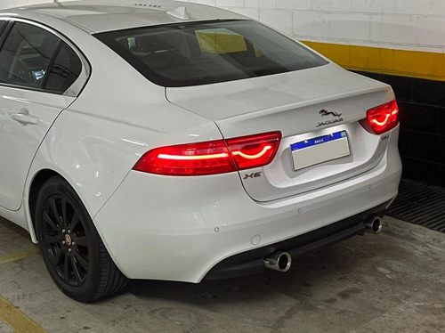 Imagem 9 de 24 de Jaguar Xe Pure
