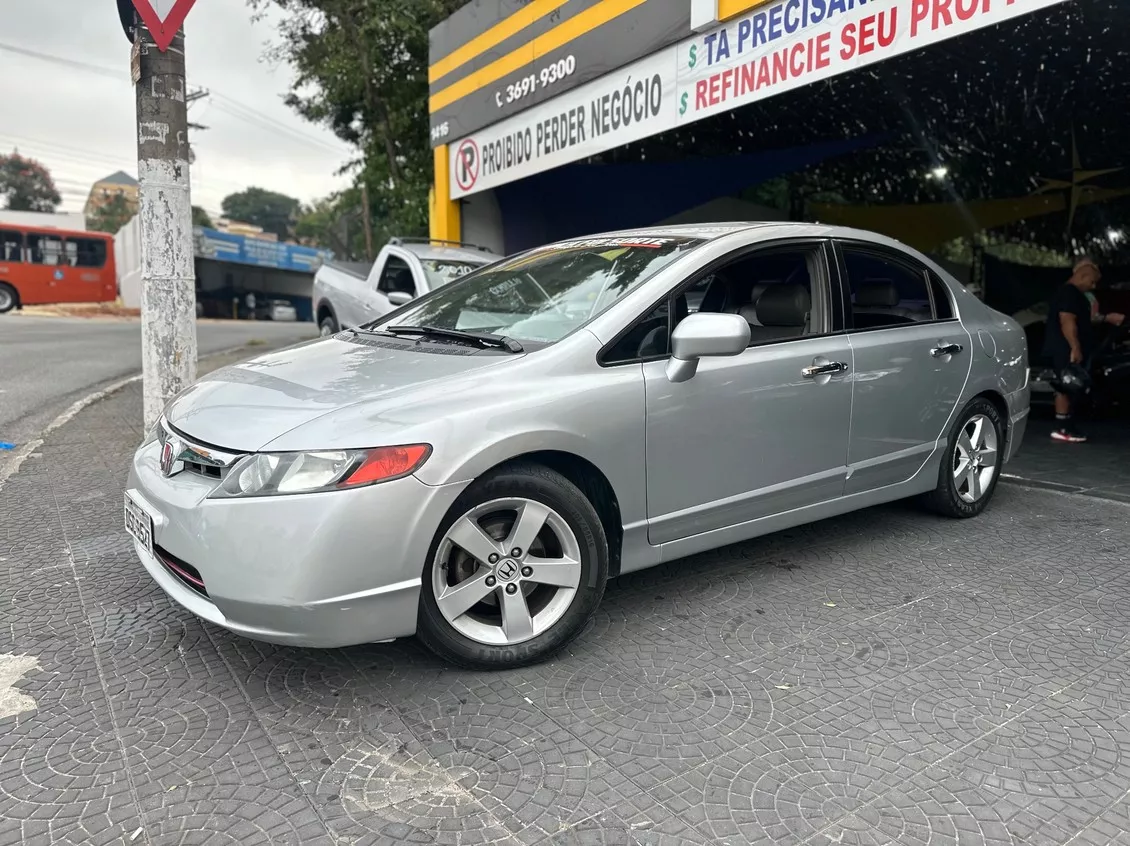 Honda Civic 1.8 LXS 16V