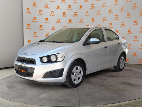 Chevrolet Sonic LS 1.6L L4 115HP MT