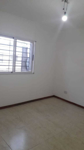 Imagen 8 de 11 de M. Moreno 1500. Ph 4 Amb. 2 Patios. Terraza Gigante!!. Finan