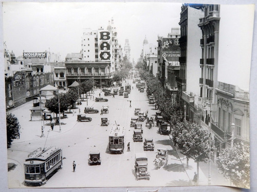 Foto Vista De Avenida 18 De Julio Y Constituyente Ca. 1930