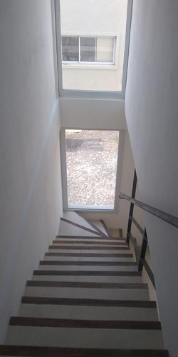 Dúplex En Venta - 2 Dormitorios 1 Baño - Cochera - 83 Mts2 - Los Hornos, La Plata