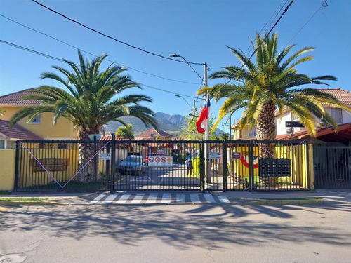 Casa En Venta De 3 Dorm. 2 Baños, En Puente Alto
