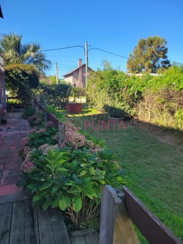 Se Vende Casa De Dos Dormitorios En Balneario Buenos Aires