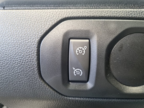 Imagen 14 de 19 de Renault Oroch Zen 1.6 2023 0km
