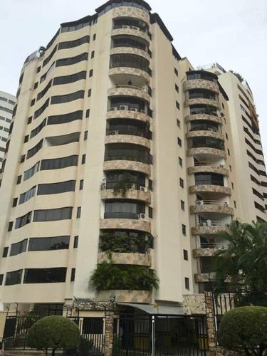 Apartamento En Res. Assad Palace, El Parral    Maa-447