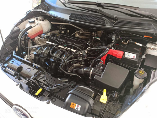 Ford Fiesta Kinetic Design 1.6 Design 120cv Titanium 2013