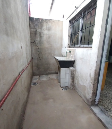 Alquilamos Casa 2 Habitaciones Con Patio Apto Mascota G Catan