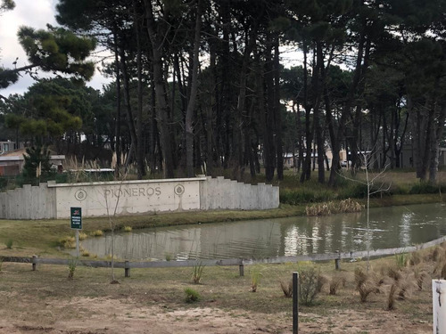 Terreno En Barrio Los Pioneros. Pinamar