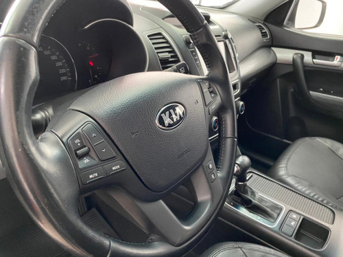 Imagem 9 de 10 de Kia Sorento 2.4 2015.