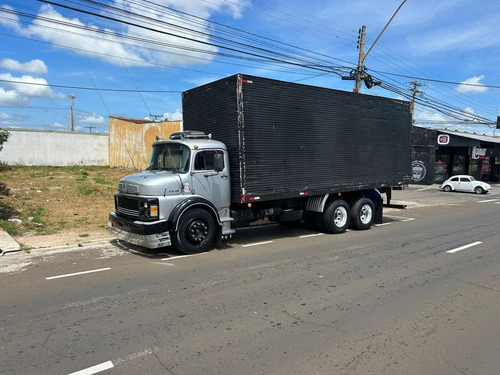 Caminhão Cara Preta 1318