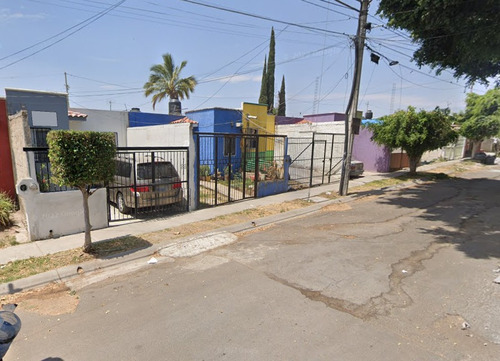 Casa En Venta En Gral Félix Ortega Aguilar 524, Zona Central, 23000 La Paz, B.c.s. Cerca De Av Camino Real