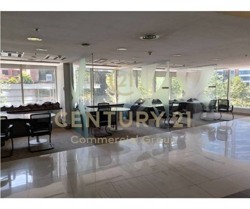 Imagen 4 de 5 de Arriendo Excelente Oficina De 420 M2 , Edificio Titaniu...