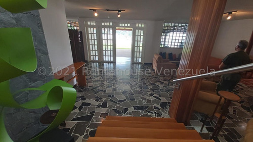 Imagen 13 de 14 de Casa Venta Cumbres De Curumo Mls #22-3768 Espectacular Casa Ubicada En La Urbanización Cumbres De Curumo. Consta De 3 Habitaciones Con Su Baño