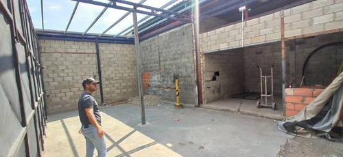 Imagen 5 de 7 de En Venta Local Comercial Ubicado En El Mercado Mayorista, Oportunidad De Negocio