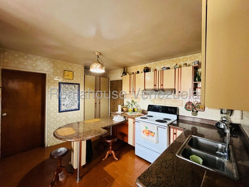 Excelente Apartamento En Venta, Urb. Calicanto, Maracay, 25-18243 Mv