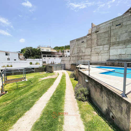 Duplex En Venta/alquiler En Villa Allende - 2 Dormitorios - Cochera, Asador Y Pileta - Seguridad