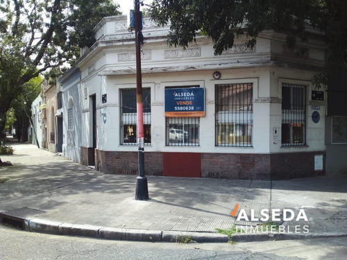 Local Comercial En República De La Sexta - 4 Ambientes - Terraza Con Quincho