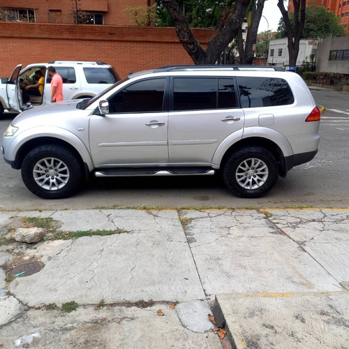 Imagen 3 de 10 de Mitsubishi