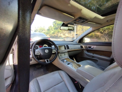 Imagen 11 de 15 de Jaguar Xf Exclusivo