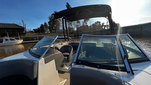 Imagen 13 de 24 de Lancha Quest 210 Open 2017 Volvo 240 Cv Canestrari Eclipse)