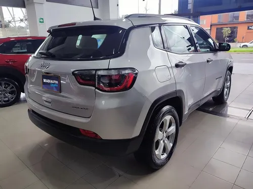 Jeep Compass SPORT 2.4 MECANICA 4X2 GASOLINA