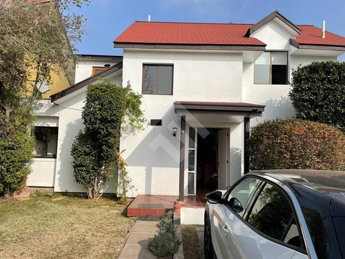 Casa En Venta De 3 Dorm. En La Florida