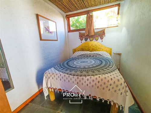 Turístico En Venta Los Molles, La Ligua, 5 Cabañas Y Más.