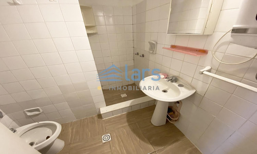 Apartamento En Alquiler / Cordón - Inmobiliaria Lars