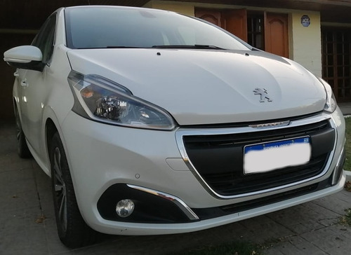 Peugeot 208 Feline 1.6 Nafta - Mod 2017