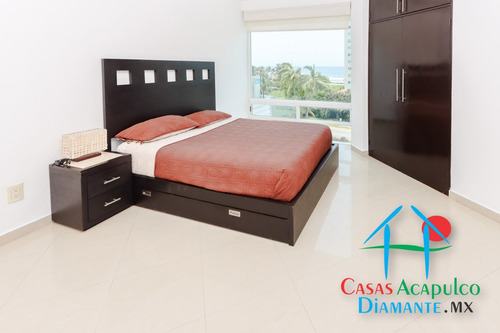 Cad Lobayan 303. Terraza Con Vista Parcial Al Mar