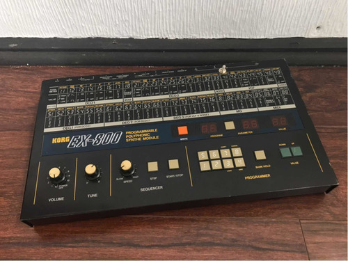 Korg Ex-800 (Usado)