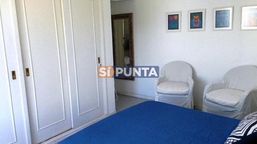 Imagen 7 de 12 de Apartamento En Primera Linea, Playa Mansa, 2 Dormitorios *