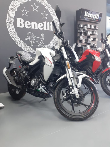 Imagen 1 de 11 de Benelli 180 S