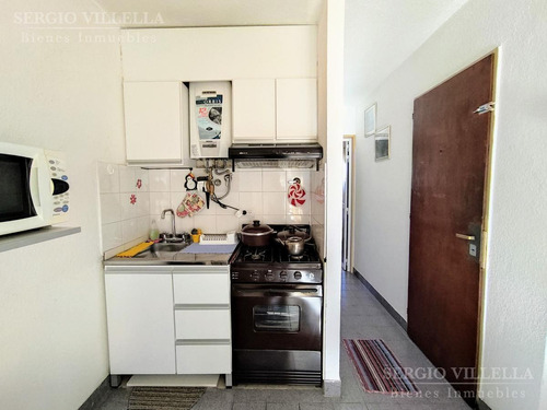 Imagen 4 de 10 de Oportunidad. Departamento De Un Dormitorio En Venta - República De La Sexta