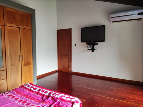 Imagen 25 de 30 de Leal Pérez Vende Hermosa Casa En San Diego Las Morochas