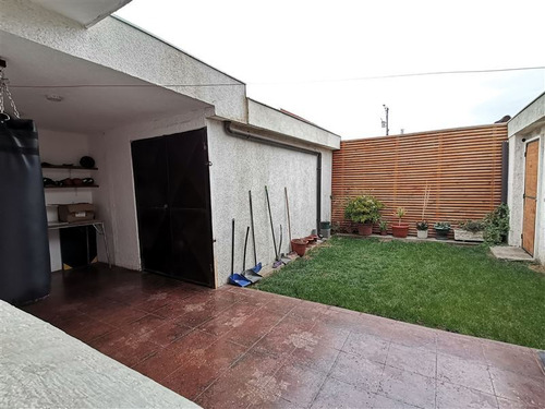 Casa En Venta De 4 Dorm. En Pudahuel Sur, General Carrera