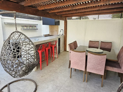 Preciosa Casa Ramon Laval 1465, La Reina