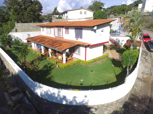 Se Vende Casa 700m2 4h+s/4,5b+s/5p La Trinidad 