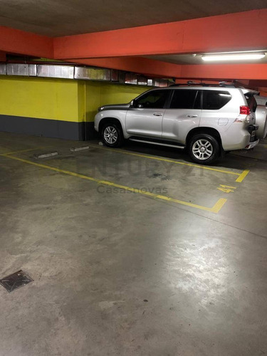 Imagen 3 de 10 de Venta Cochera Sobre Av Corrientes Chacarita