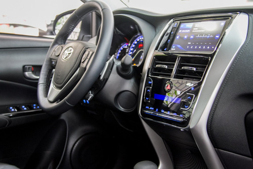 Toyota Yaris Sedan 1.5 Xls Connect Cvt (flex)