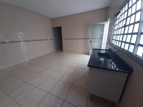 Imagem 5 de 12 de Casa À Venda, 4 Quartos, 1 Suíte, 2 Vagas, Parque São Jerônimo - Americana/sp - 22463